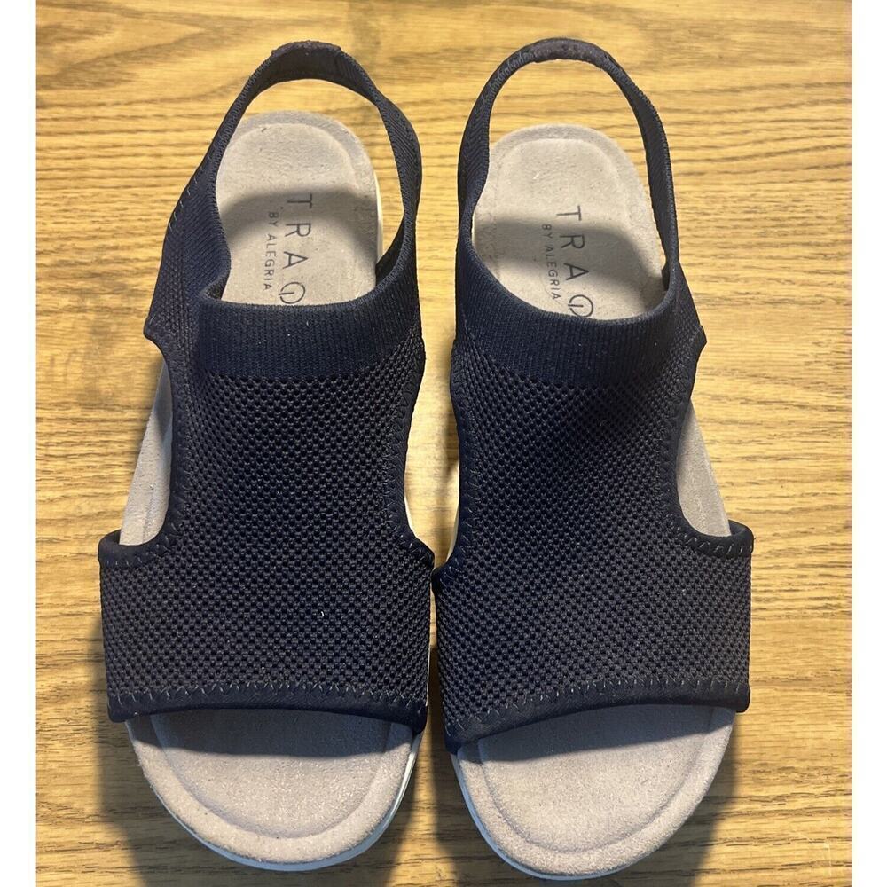 Traq by Alegria Qeen Womens Size EU 36 US 5.5-6 Navy Knit Sport Sandals‎